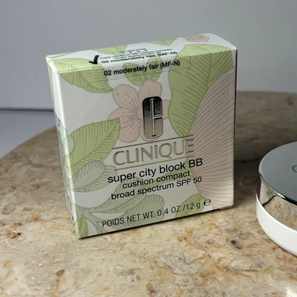 Clinique Super City Block BB‎ Cushion Compact 02 Moderately Fair